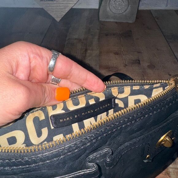 Marc By Marc Jacobs Black Leather Crossbody Handbag - Picture 9 of 14